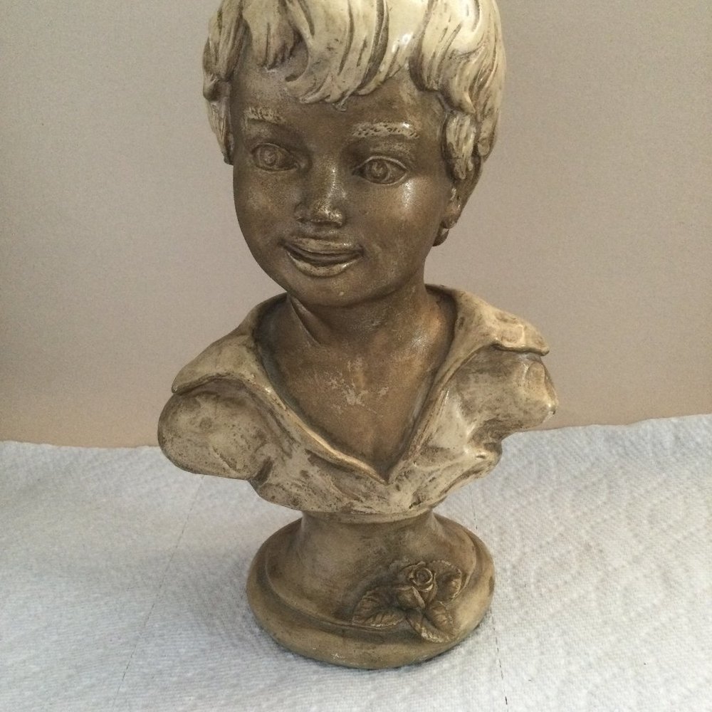 Universal Statuary Corp. Chicago Victorian Boy 1962 vintage figurine statue